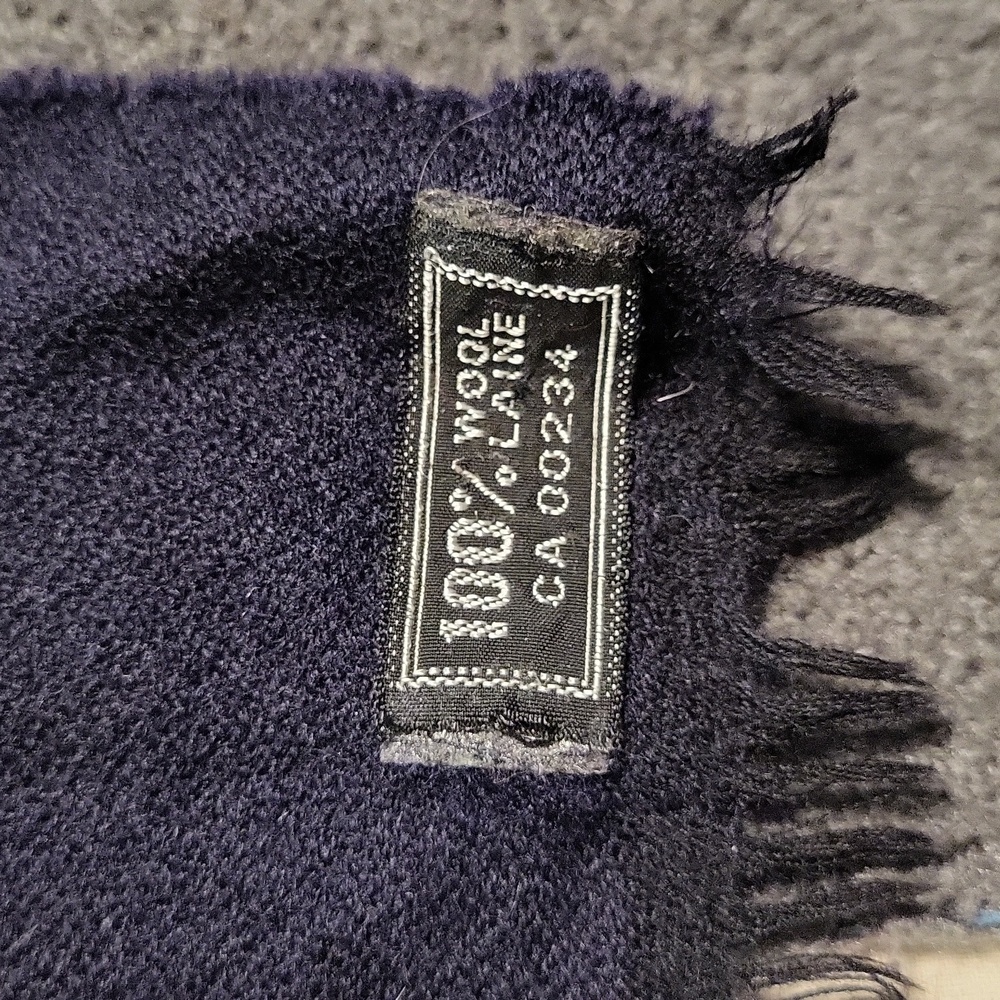 Wool Scarf - Picture 4 of 4